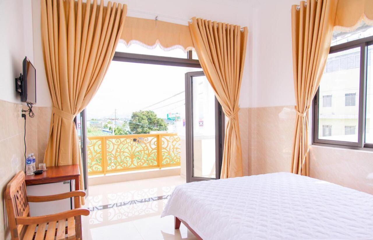 Thu Hien Hotel Pleiku - By Bay Luxury Plei Holang Bagian luar foto