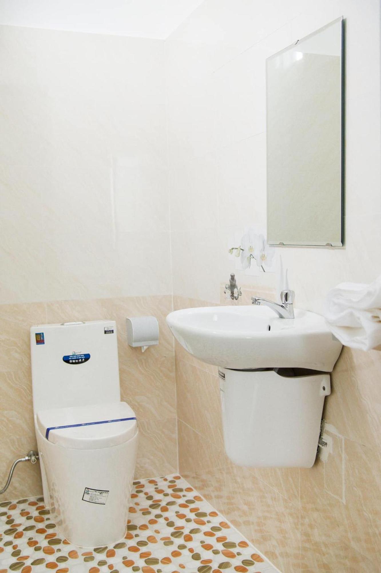 Thu Hien Hotel Pleiku - By Bay Luxury Plei Holang Bagian luar foto